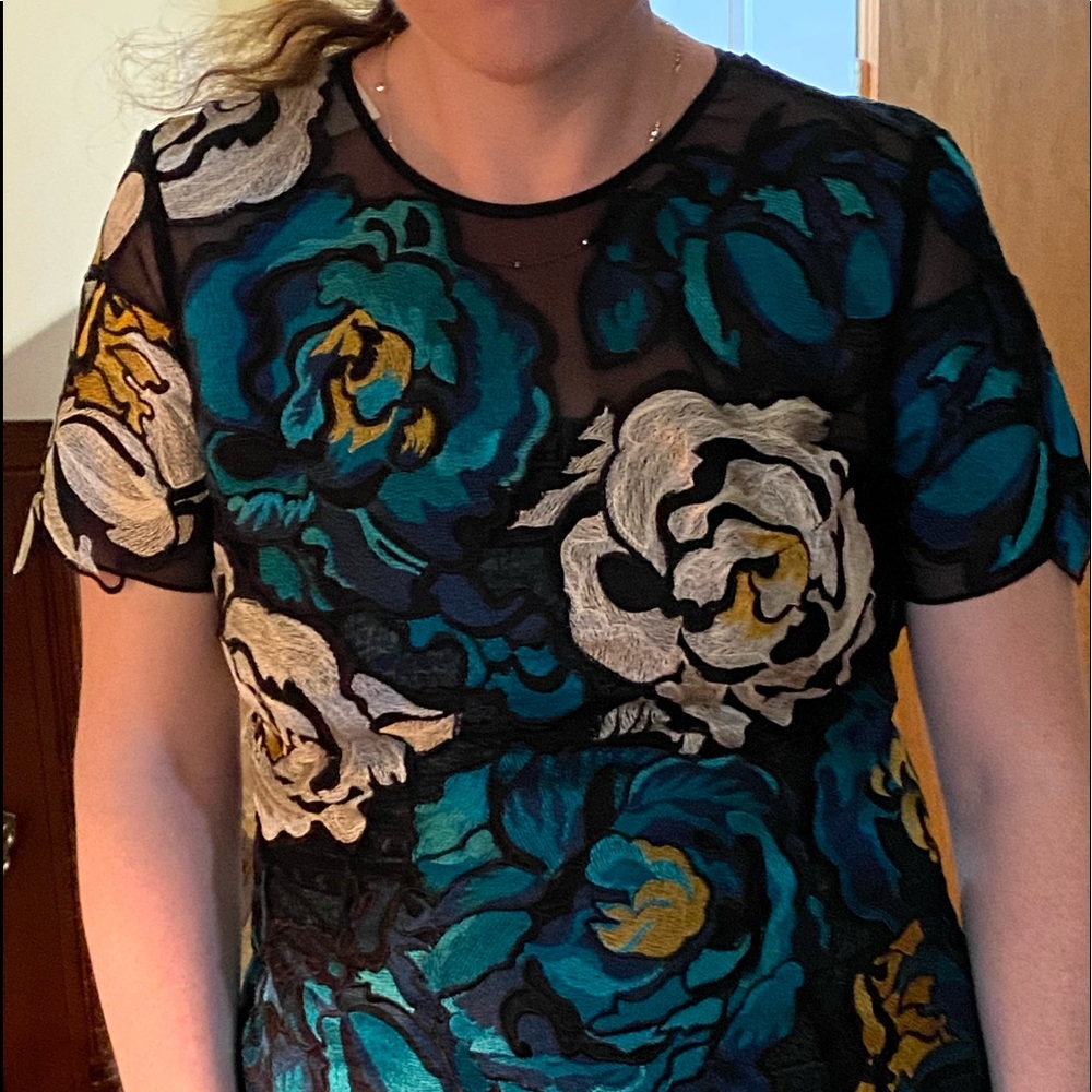 Carlisle 8 black short sleeve embroidered blouse